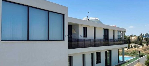 6 bedrooms House in Aradippou, Cyprus No. 10553 13