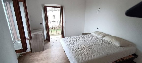 Casa de 9 habitaciónes en Castelletto Molina, Italy No. 39882 27