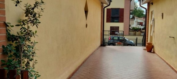 Дом с 6 спальнями в Терни, Италия № 326022 3