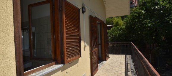 6 rooms Apartment in Imperia, Italy No. 306345 6