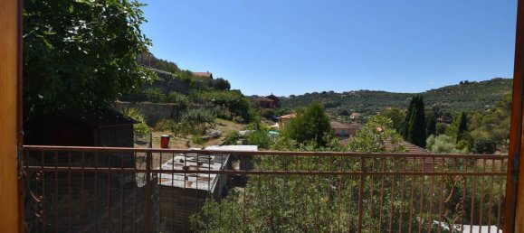 6 rooms Apartment in Imperia, Italy No. 306345 5