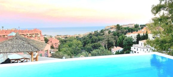 Villa de 4 dormitorios en Fuengirola, Spain No. 45533 16