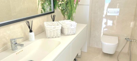 Villa de 4 dormitorios en Fuengirola, Spain No. 45533 4