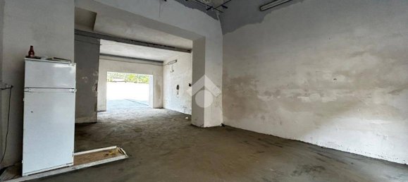 13m² Parking in Naples, Italy No. 5527 6