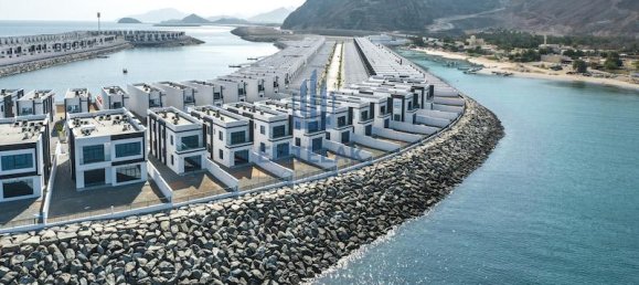 Вилла с 4 спальнями в Sharm, ОАЭ № 12572 14