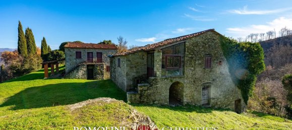 35 bedrooms House in Talla, Italy No. 276798 27