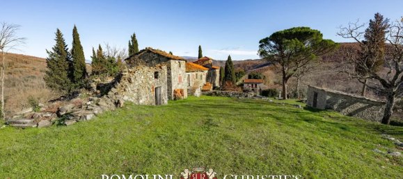 35 bedrooms House in Talla, Italy No. 276798 12