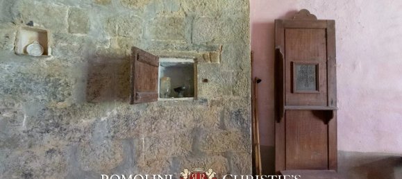 35 bedrooms House in Talla, Italy No. 276798 44