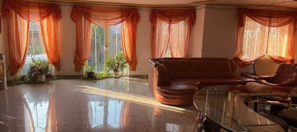 9 rooms House in Nienburg, Germany No. 261785 2