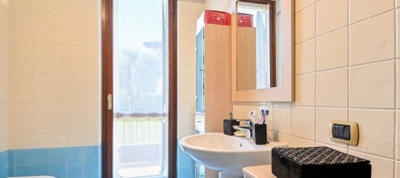 6 rooms Villa in Seriate, Italy No. 121096 11