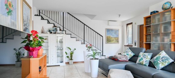 6 rooms Villa in Seriate, Italy No. 121096 3