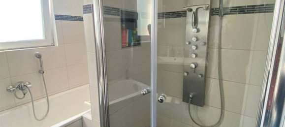 Adosado de 8 habitaciónes en Hesse, Germany No. 350588 16