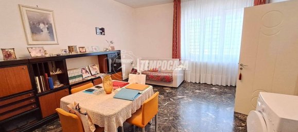 3 rooms House in Adelfia, Italy No. 371106 7