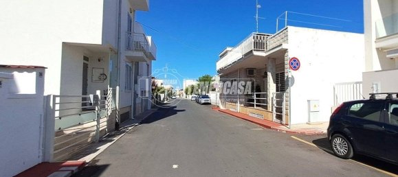 3 rooms House in Adelfia, Italy No. 371106 72