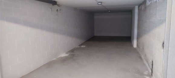 Garagem em Carugo, Italy 41 m² N.º 373768 3