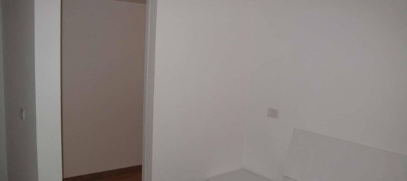 2-Zimmer Wohnung in Sesto San Giovanni, Italy, Nr. 111948 6