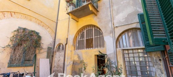 5 bedrooms Apartment in Pisa, Italy No. 271298 37