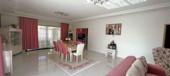 5 bedrooms House in Luisant, France No. 250695 3