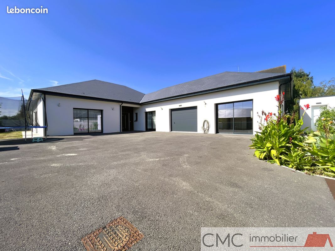 5 bedrooms House in Luisant, France No. 250695