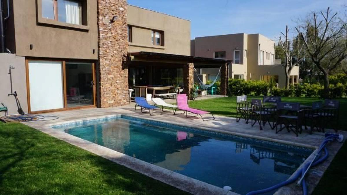 4 Schlafzimmer Haus in Mar del Plata, Argentina, Nr. 66194