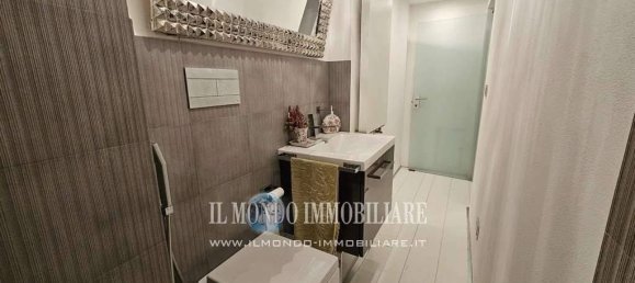 3-salle Appartement à Florence, Italy No. 375655 16