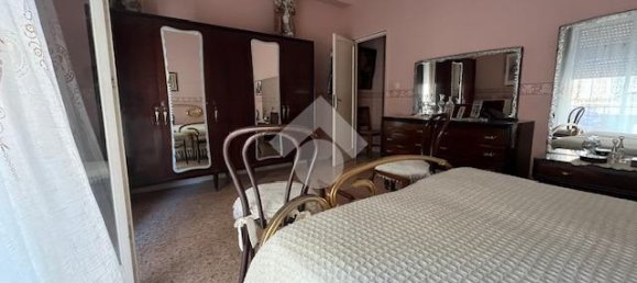 Apartamento de 4 habitaciónes en Trani, Italy No. 117844 8