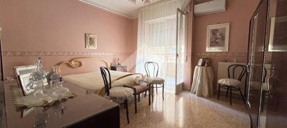 Apartamento de 4 habitaciónes en Trani, Italy No. 117844 6