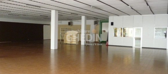 500m² Commercial property in Codognè, Italy No. 89322 2