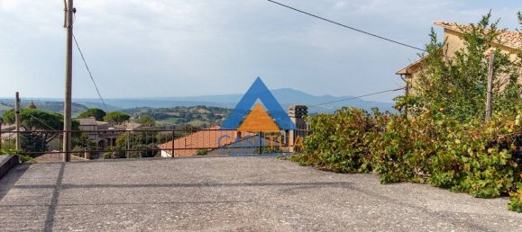 Вилла с 2 спальнями в Луньяно ин Теверина, Италия № 352103 3