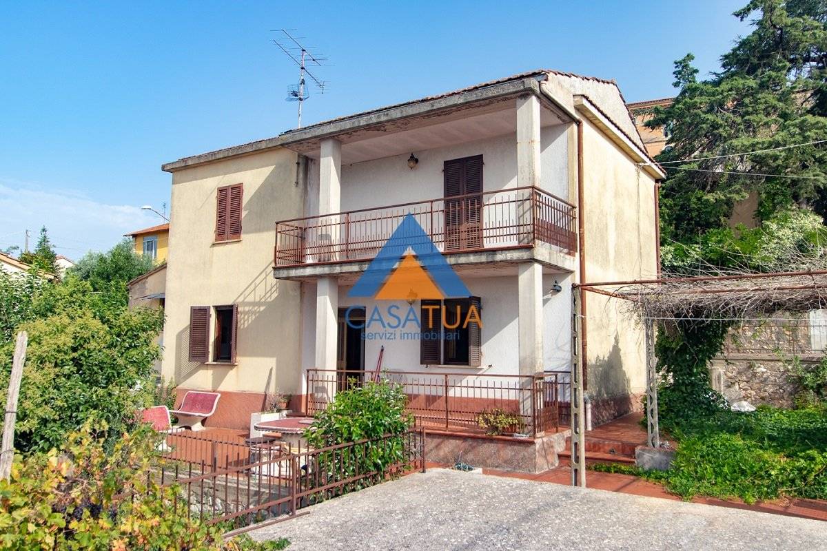 Вилла с 2 спальнями в Луньяно ин Теверина, Италия № 352103