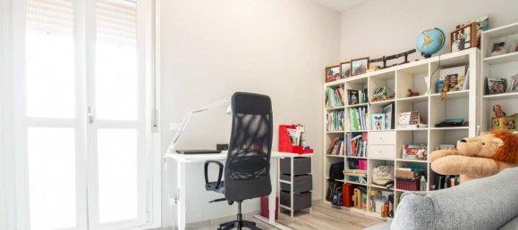 6 rooms Penthouse in Cento, Italy No. 233170 3