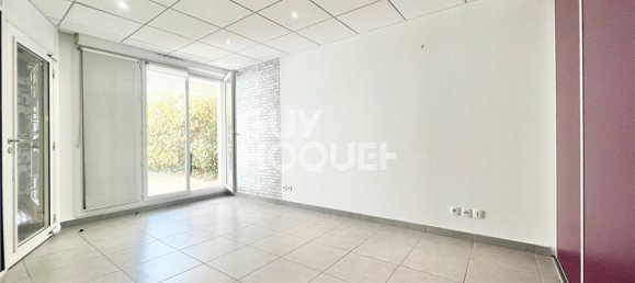 5 rooms Apartment in Massy, France No. 130333 10