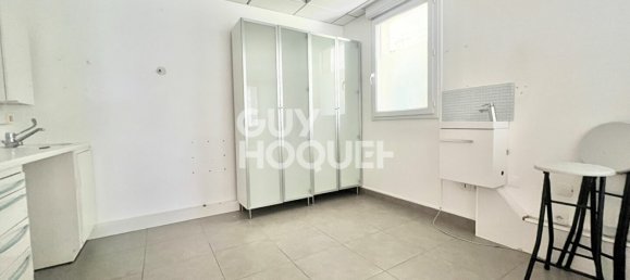 5 rooms Apartment in Massy, France No. 130333 5