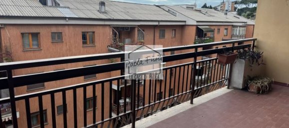 3 rooms Apartment in Rome, Italy No. 60562 4