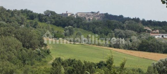 4 bedrooms House in Montone, Italy No. 104624 7