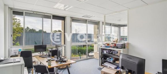 496m² Office in Palaiseau, France No. 315496 4