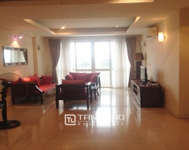 4 bedrooms Apartment in Tay Ho, Vietnam No. 214