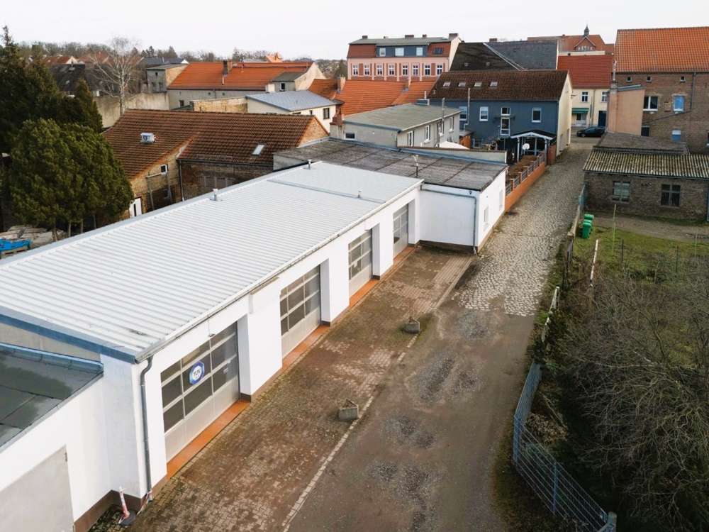 Bâtiment à Potsdam-Mittelmark, Germany 916m² No. 277776