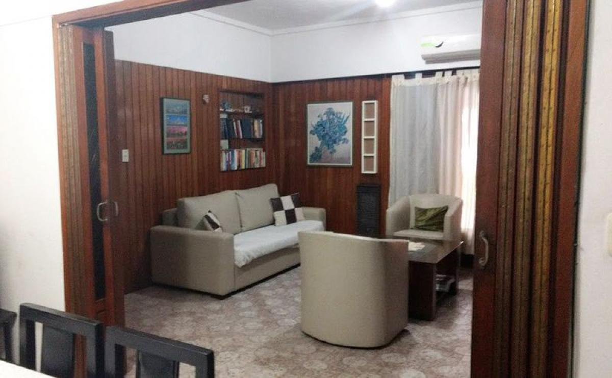 Apartamento de 2 dormitorios en Lanús, Argentina No. 63096