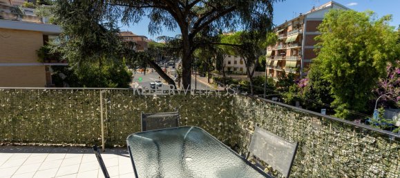 4 rooms Apartment in Rome, Italy No. 280446 3