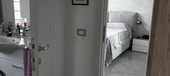 2-salle Appartement à Sirmione, Italy No. 278878 8