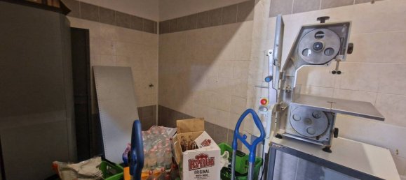 Коммерческая недвижимость с 3 комнатами в Фьяно Романо, Италия № 308485 7