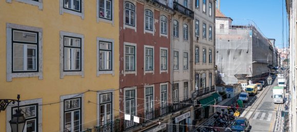 3 bedrooms Apartment in Lisbon, Portugal No. 9719 24