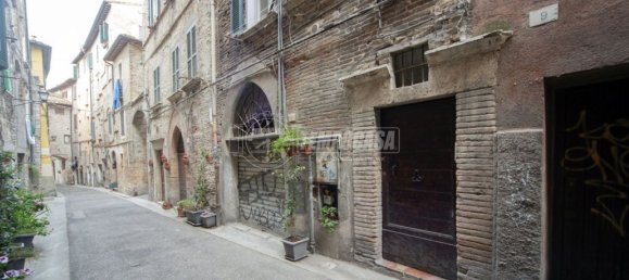 3-salle Duplex à Perugia, Italy No. 153252 30