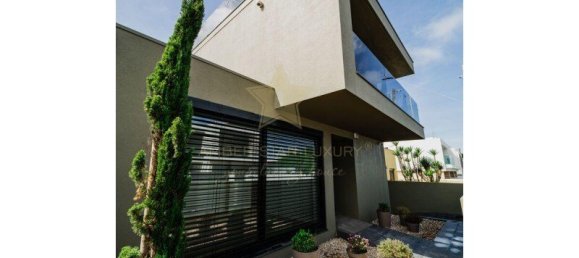 3 bedrooms Villa in Vila Nova de Gaia, Portugal No. 18068 15