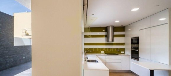 3 bedrooms Villa in Vila Nova de Gaia, Portugal No. 18068 26