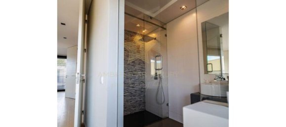 3 bedrooms Villa in Vila Nova de Gaia, Portugal No. 18068 4