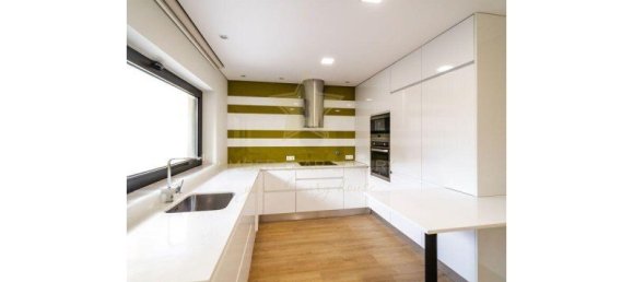 3 bedrooms Villa in Vila Nova de Gaia, Portugal No. 18068 25