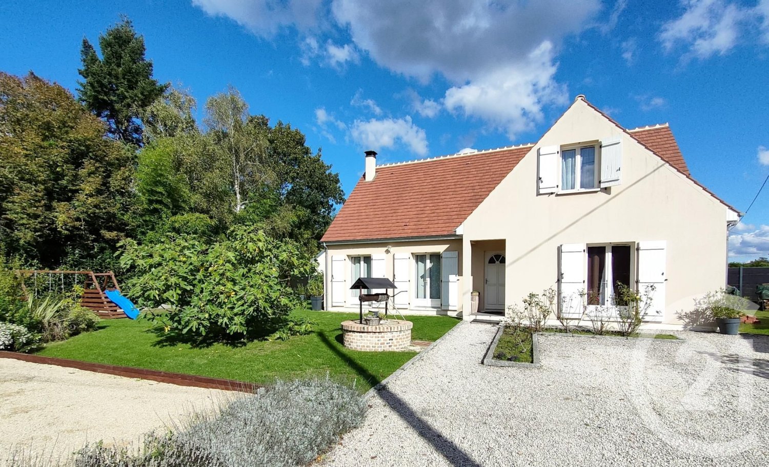 Casa de 5 dormitorios en Nouan-le-Fuzelier, France No. 221415