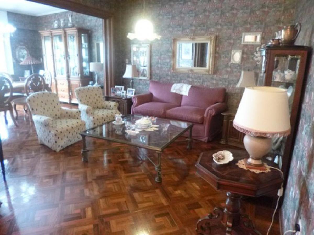 3 bedrooms House in Montevideo, Uruguay No. 1877